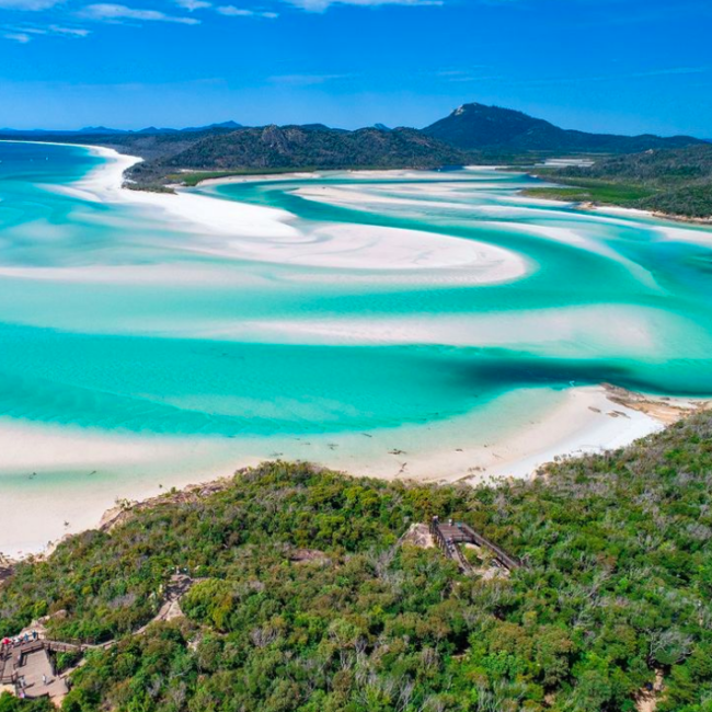 Whitehaven beach.Photo credit @_markfitz on Instagram