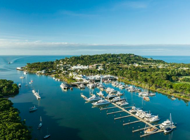 Port Douglas marina. Photo credit @calypsoreefcruises on Instagram